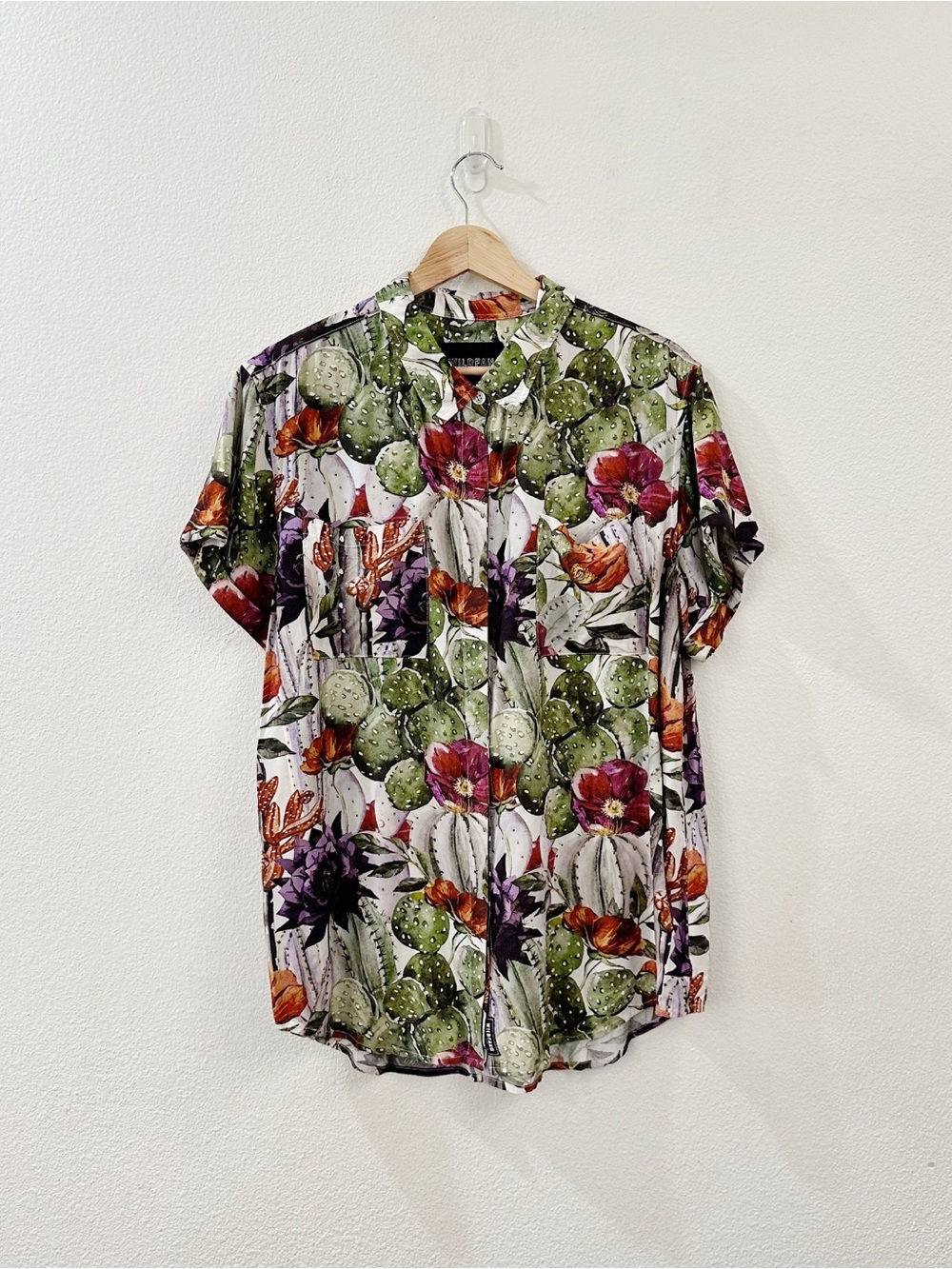 Wildfang Women's The Empower Short Sleeve Button-Up Shirt in Cactus Bloom Large